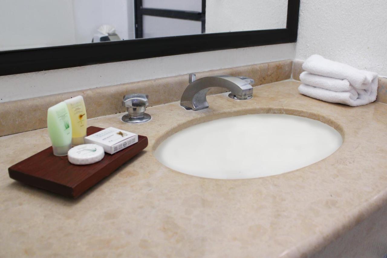 Hotel & Suites Real Del Lago Villahermosa Eksteriør bilde